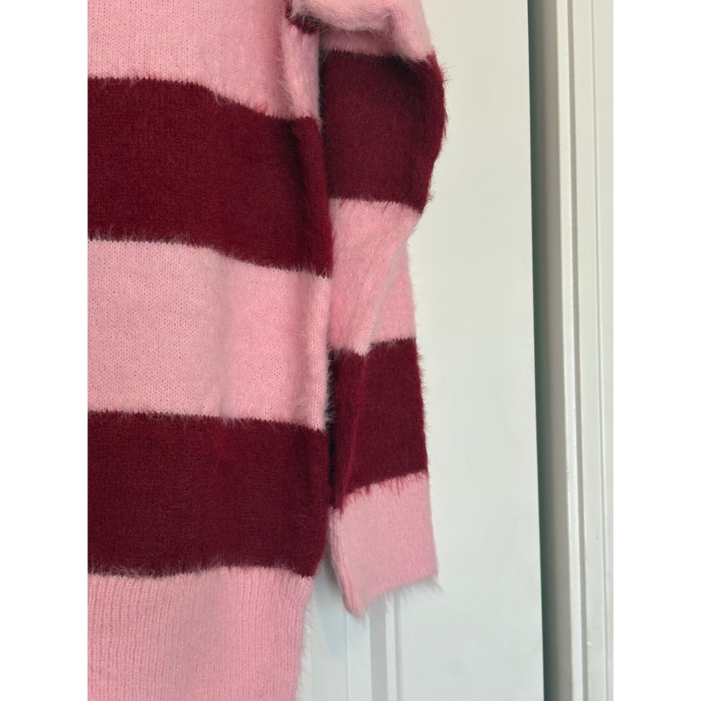 Universal Thread Pink Burgundy Striped Fuzzy Eyelash Knit Crewneck Sweater Small - Picture 5 of 9